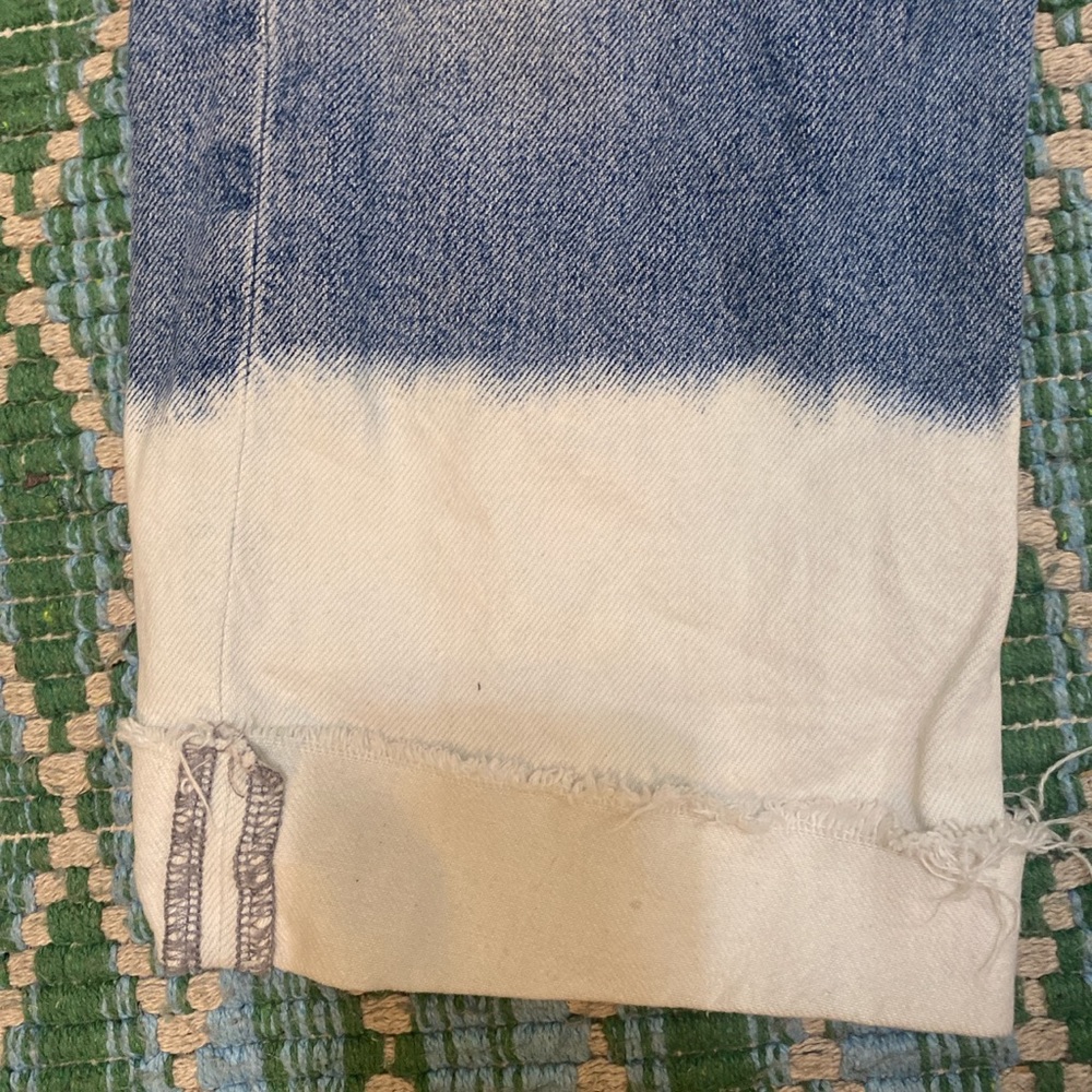 Zara Bleached Ripped Jeans - Picture 2 of 4